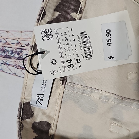 Zara Cow Print High-Waisted Raw Hem Jeans Size 2 New - Picture 4 of 5